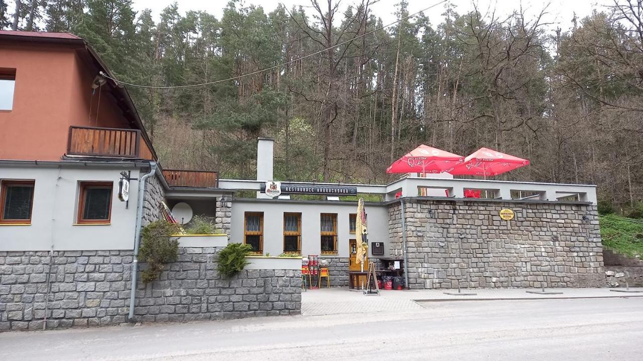 Lesni Restaurace Harrachovka Hotel Табор Екстериор снимка
