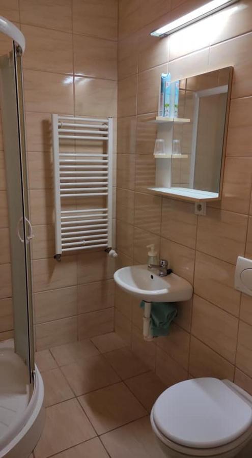 Lesni Restaurace Harrachovka Hotel Табор Екстериор снимка